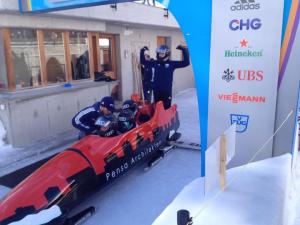 Nikki taxi bobs st moritz